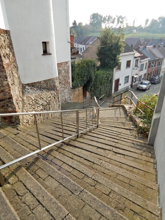 Les Remparts Hotel Binche Bagian luar foto