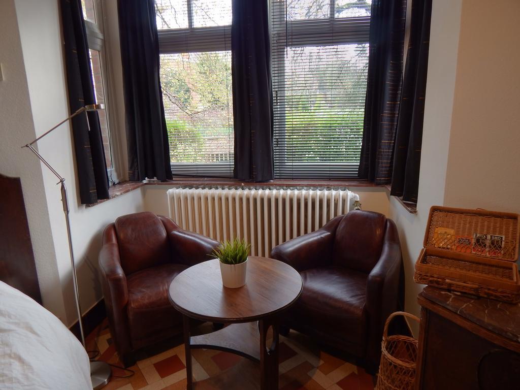 Les Remparts Hotel Binche Bagian luar foto