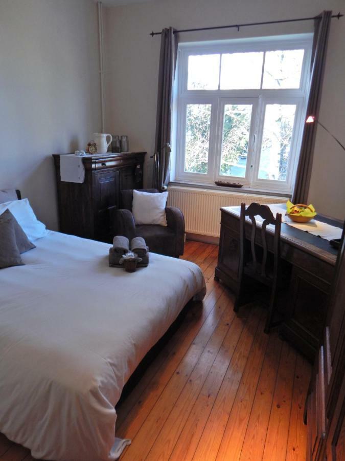 Les Remparts Hotel Binche Bagian luar foto