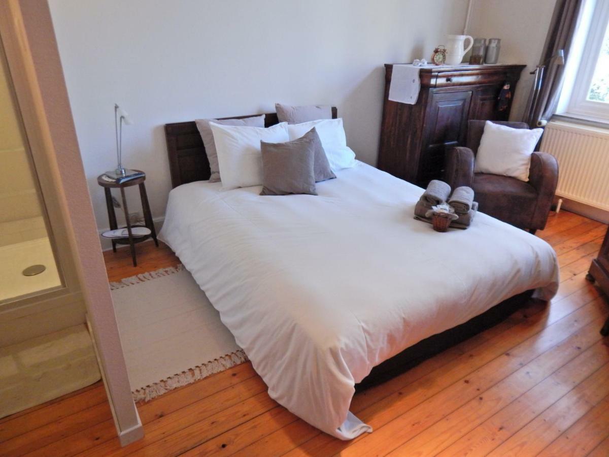 Les Remparts Hotel Binche Bagian luar foto