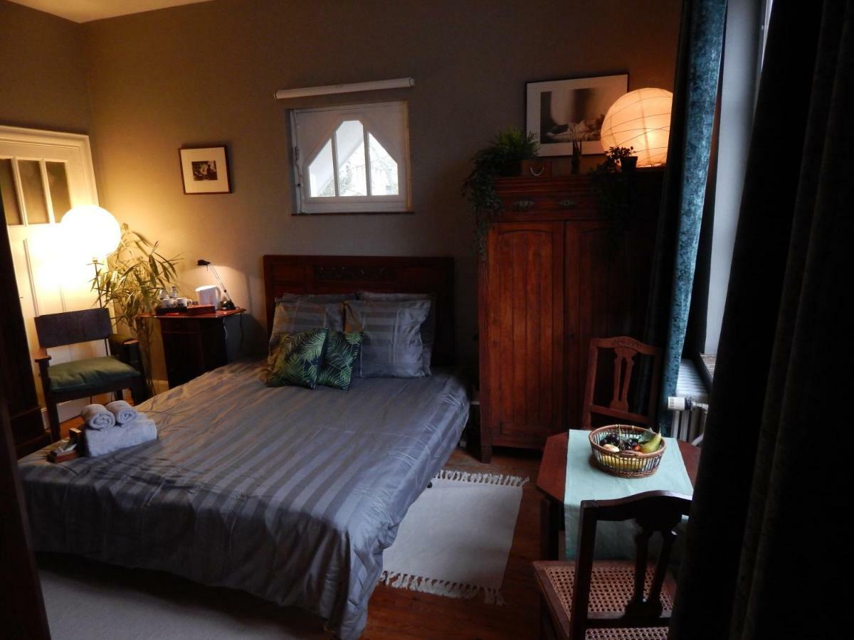 Les Remparts Hotel Binche Bagian luar foto